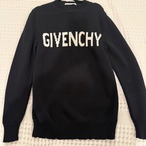 Givenchy Elegant Black Knitwear